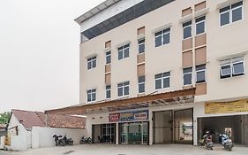 RedDoorz Plus near UIN Raden Fatah Palembang